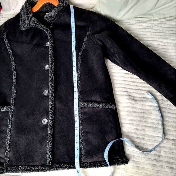 LL Bean Faux Shearling Coat Women’s Large Black Button Fleece Dark Academia - Picture 3 of 7